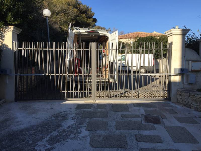 Pose d'un portail aluminium à Martigues