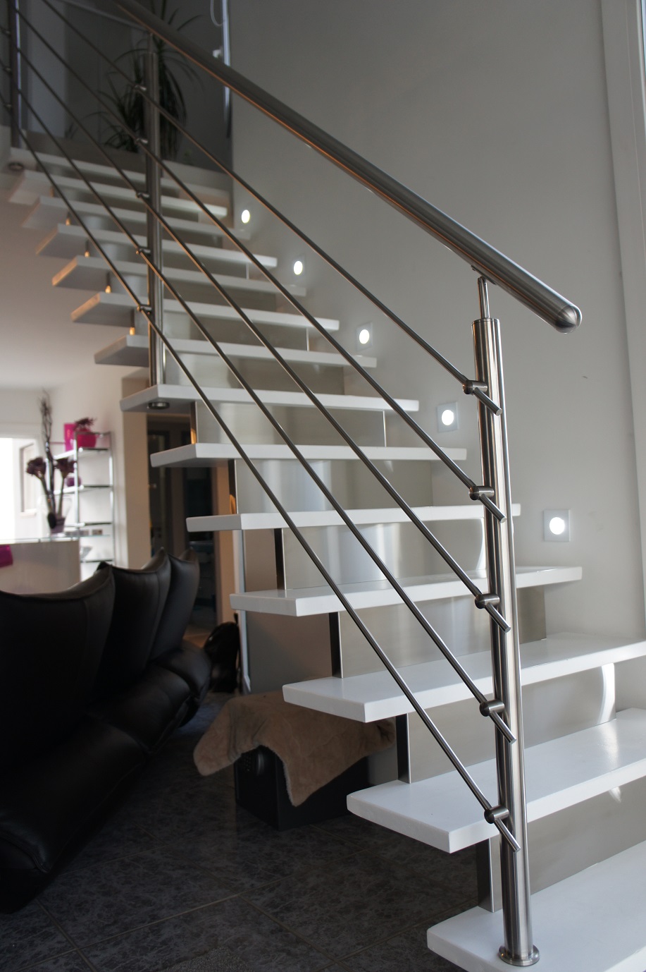 Garde-corps sur-mesure en inox installé sur la Côte Bleue.